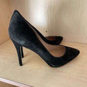Neiman Marcus Black suede pointed pumps size 8